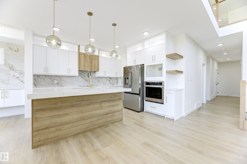 6 Sorel Avenue, Beaumont, AB - Indoor Photo Showing Kitchen With Upgraded Kitchen