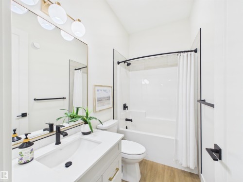 593 Genesis Wynd, Stony Plain, AB - Indoor Photo Showing Bathroom