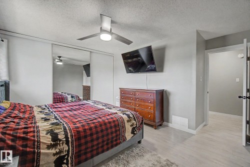 4315 46 Street, Stony Plain, AB - Indoor Photo Showing Bedroom