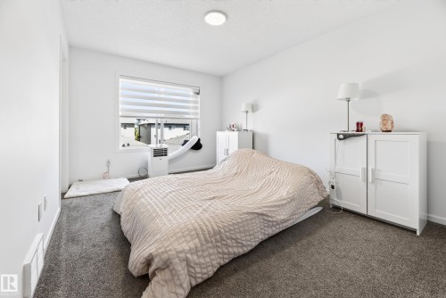 8038 174A Avenue, Edmonton, AB 