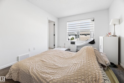 8038 174A Avenue, Edmonton, AB 