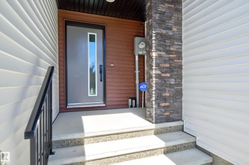 8038 174A Avenue, Edmonton, AB 