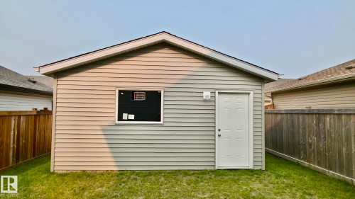 30 Hope Cm, Spruce Grove, AB 