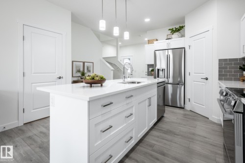 13 Patriot Way, Spruce Grove, AB - Indoor Photo Showing Kitchen
