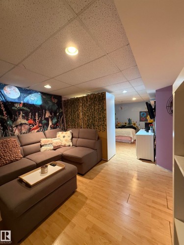 4118 46 Street, Beaumont, AB - Indoor