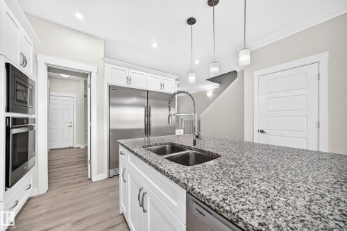 22910 96A Avenue, Edmonton, AB 