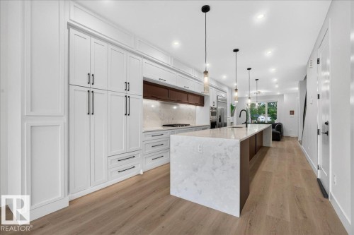 10751 73 Avenue, Edmonton, AB 