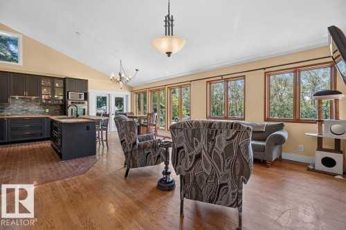 216 Wolf Willow Road, Edmonton, AB 