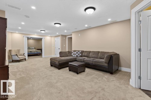 216 Wolf Willow Road, Edmonton, AB 