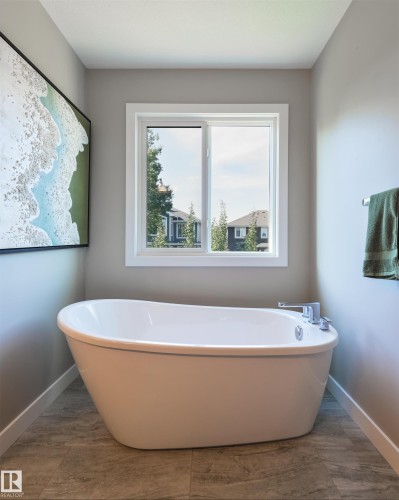 23 Kingsbury Circle, Spruce Grove, AB - Indoor Photo Showing Bathroom