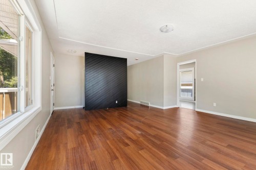 10602 100 Avenue, Fort Saskatchewan, AB - Indoor Photo Showing Other Room