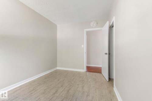10602 100 Avenue, Fort Saskatchewan, AB - Indoor Photo Showing Other Room