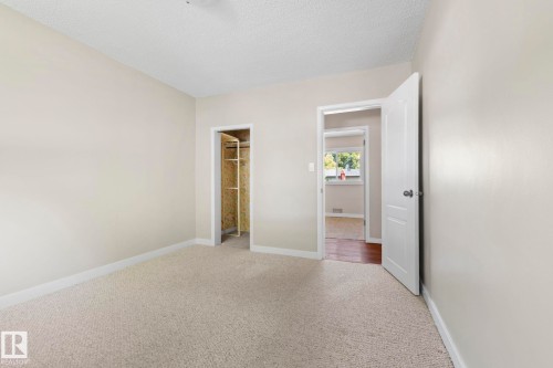 10602 100 Avenue, Fort Saskatchewan, AB - Indoor Photo Showing Other Room