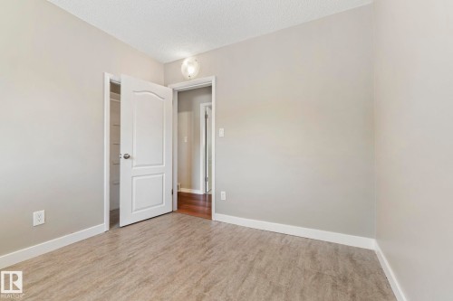 10602 100 Avenue, Fort Saskatchewan, AB - Indoor Photo Showing Other Room