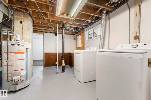 10602 100 Avenue, Fort Saskatchewan, AB - Indoor Photo Showing Laundry Room
