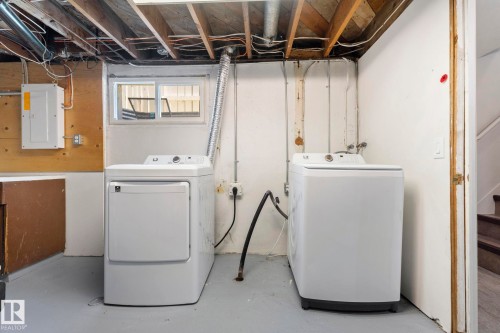 10602 100 Avenue, Fort Saskatchewan, AB - Indoor Photo Showing Laundry Room
