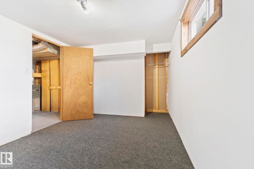 10602 100 Avenue, Fort Saskatchewan, AB - Indoor Photo Showing Other Room