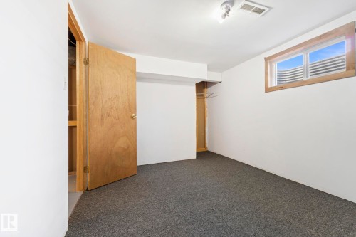 10602 100 Avenue, Fort Saskatchewan, AB - Indoor