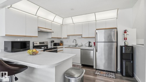 17 9505 176 Street, Edmonton, AB 