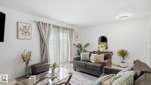 17 9505 176 Street, Edmonton, AB 