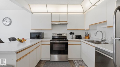 17 9505 176 Street, Edmonton, AB 