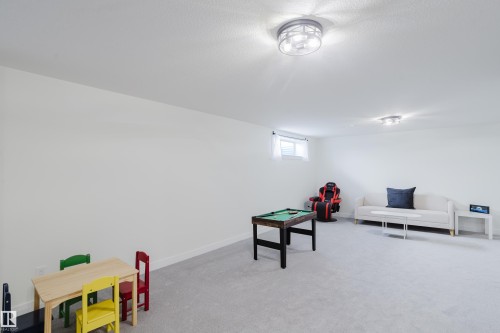 6741 162A Avenue, Edmonton, AB 