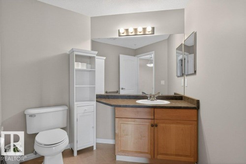 360 2750 55 Street, Edmonton, AB - Indoor Photo Showing Bathroom