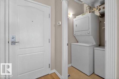 360 2750 55 Street, Edmonton, AB - Indoor Photo Showing Laundry Room