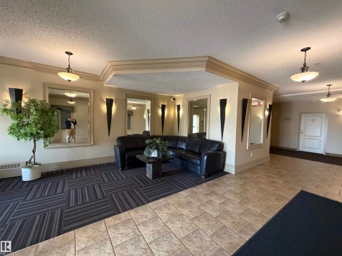 #128 16807 100 Av Nw Nw, Edmonton, AB 