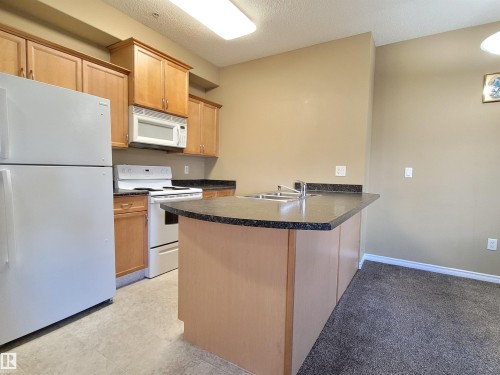 #128 16807 100 Av Nw Nw, Edmonton, AB 
