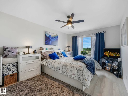 157 Garneau Gate, Spruce Grove, AB - Indoor Photo Showing Bedroom