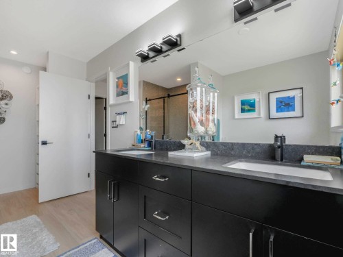 157 Garneau Gate, Spruce Grove, AB - Indoor Photo Showing Bathroom