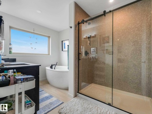157 Garneau Gate, Spruce Grove, AB - Indoor Photo Showing Bathroom
