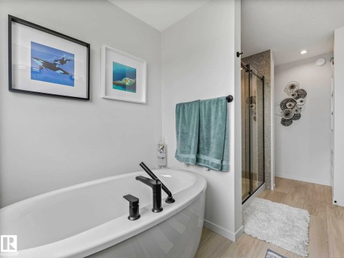 157 Garneau Gate, Spruce Grove, AB - Indoor Photo Showing Bathroom