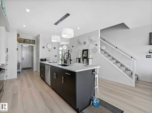 157 Garneau Gate, Spruce Grove, AB - Indoor Photo Showing Kitchen
