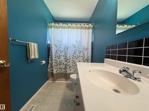 13032 90 Street, Edmonton, AB 