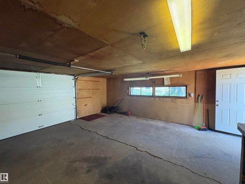 13032 90 Street, Edmonton, AB 