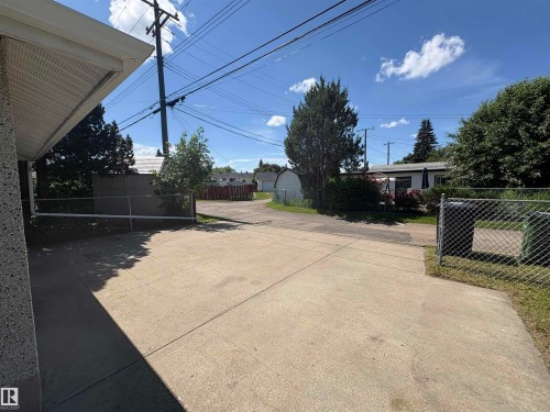 13032 90 Street, Edmonton, AB 