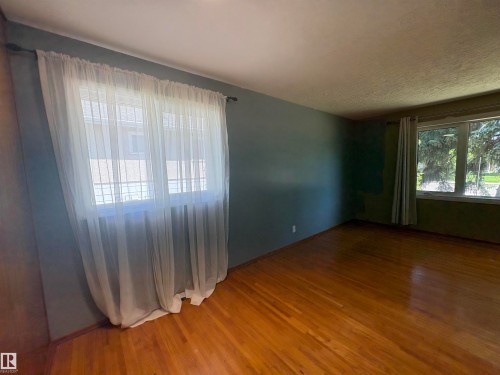 13032 90 Street, Edmonton, AB 