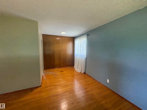 13032 90 Street, Edmonton, AB 