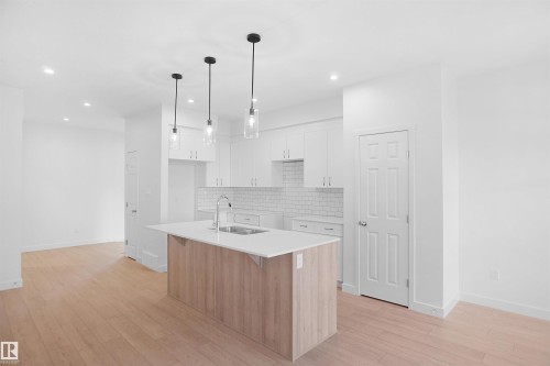 17715 7 Street, Edmonton, AB 
