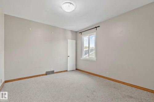 9727 69 Avenue, Edmonton, AB - Indoor Photo Showing Other Room