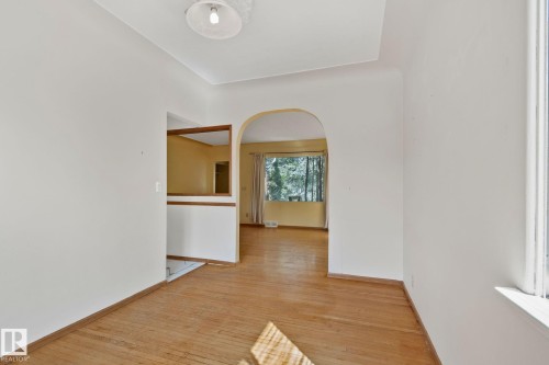9727 69 Avenue, Edmonton, AB - Indoor Photo Showing Other Room