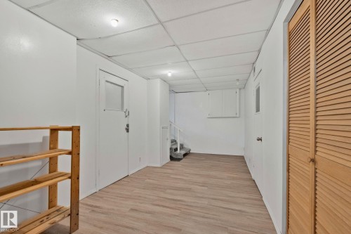 9727 69 Avenue, Edmonton, AB - Indoor Photo Showing Other Room