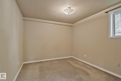 9727 69 Avenue, Edmonton, AB - Indoor Photo Showing Other Room