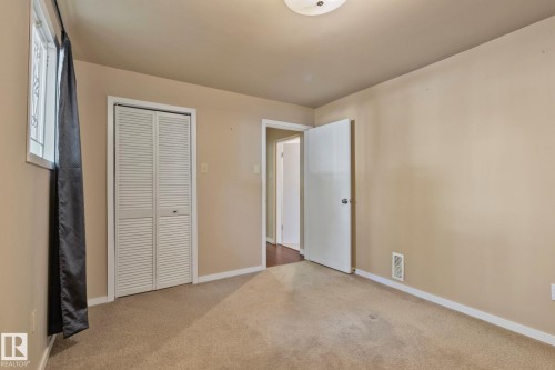9727 69 Avenue, Edmonton, AB - Indoor Photo Showing Other Room