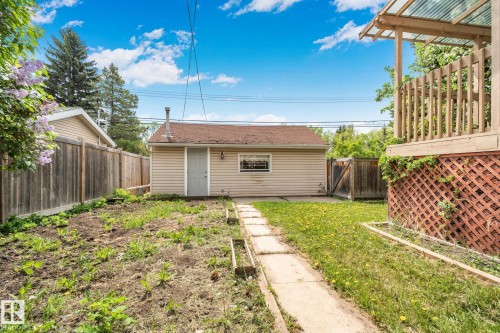 9727 69 Avenue, Edmonton, AB - Outdoor