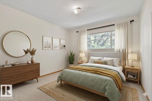 9727 69 Avenue, Edmonton, AB - Indoor Photo Showing Bedroom
