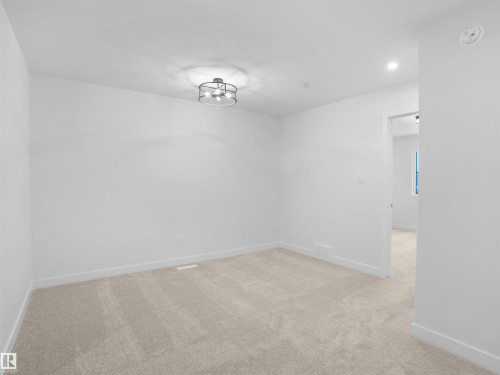 17736 7 Street, Edmonton, AB 