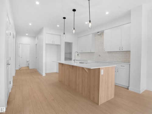 17823 7 Street, Edmonton, AB 